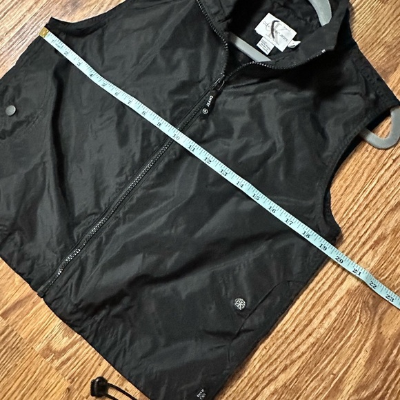 Calvin Klein Vest Size Medium - Picture 11 of 12